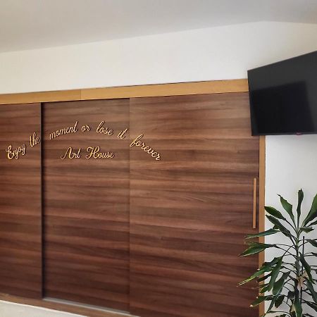 Art House Apartment Floresti  Luaran gambar