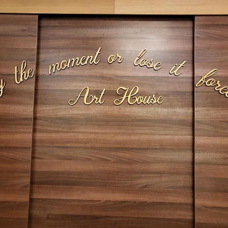 Art House Apartment Floresti  Luaran gambar