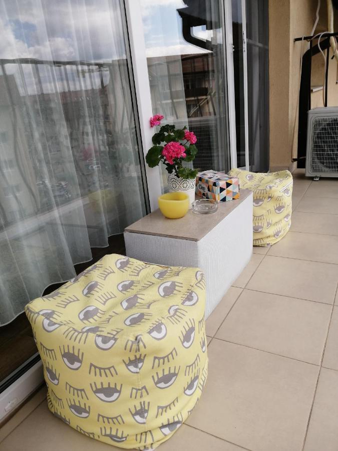 Art House Apartment Floresti  Luaran gambar