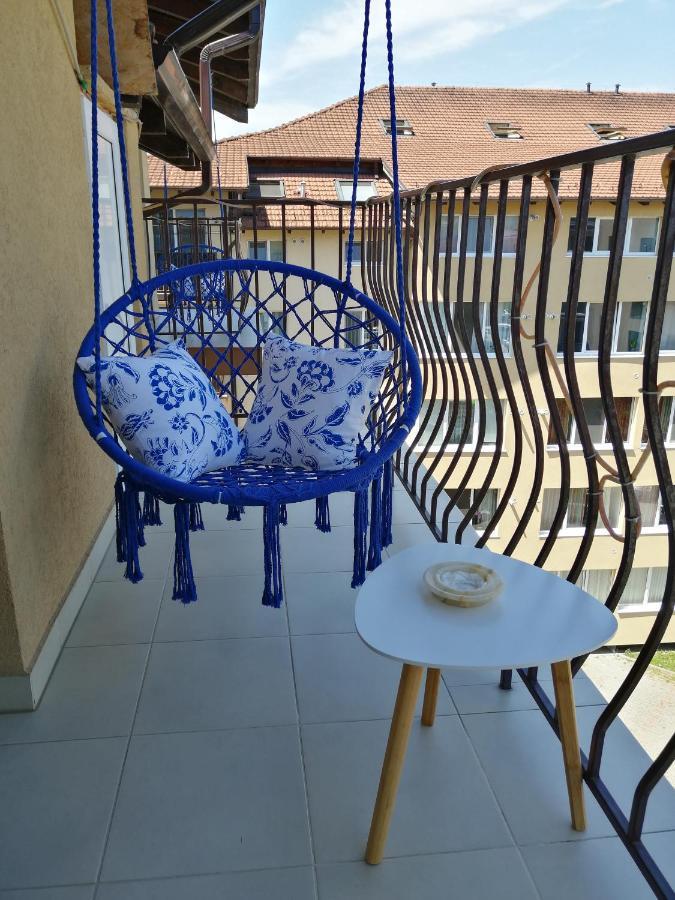 Art House Apartment Floresti  Luaran gambar
