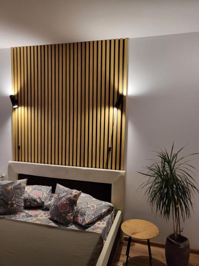 Art House Apartment Floresti  Luaran gambar