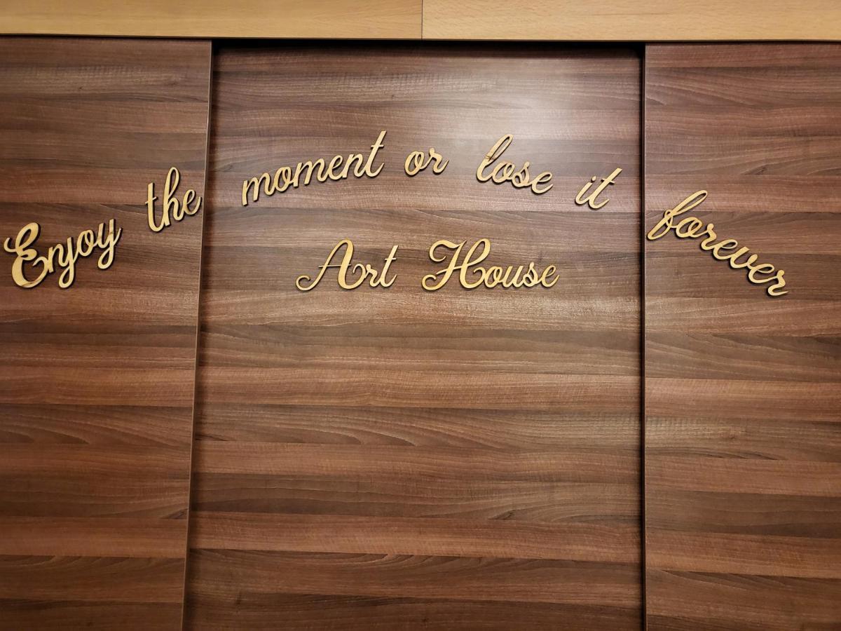 Art House Apartment Floresti  Luaran gambar