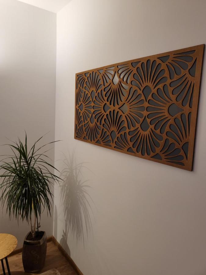 Art House Apartment Floresti  Luaran gambar