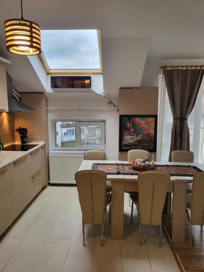 Art House Apartment Floresti  Luaran gambar
