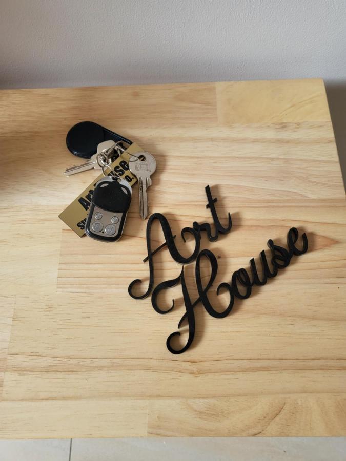 Art House Apartment Floresti  Luaran gambar