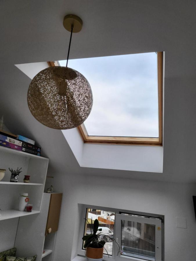 Art House Apartment Floresti  Luaran gambar